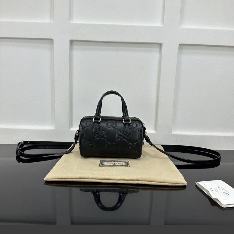 G*u*i speedy bags
